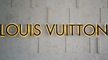 Zvezda serije Kuća zmaja na Louis Vuitton reviji
