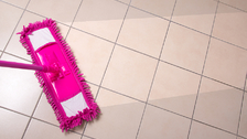 Očistite podove prekrivene pločicama na najlakši način