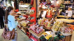 Prvi Beogradski noćni market na Bajlonijevoj pijaci